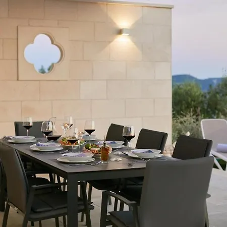 Luxury Mi Villa Brsečine